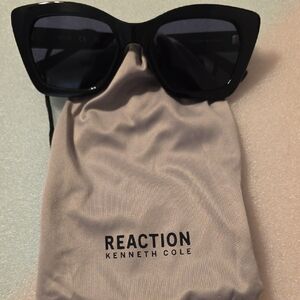 Kenneth Cole Reaction Glossy Black Cat-Eye Sunglasses